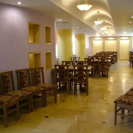 Hotel City Park, Солапур Екстериор снимка