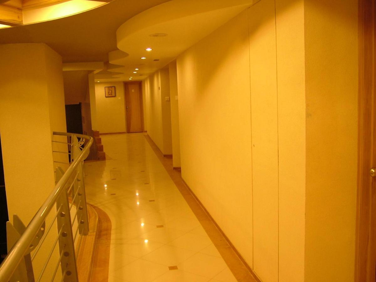 Hotel City Park, Солапур Екстериор снимка